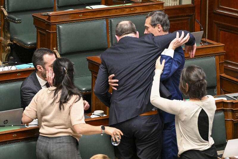 Plenary Session - Federal Parliament