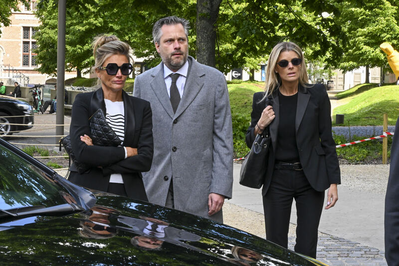 Funeral - Hans Otten