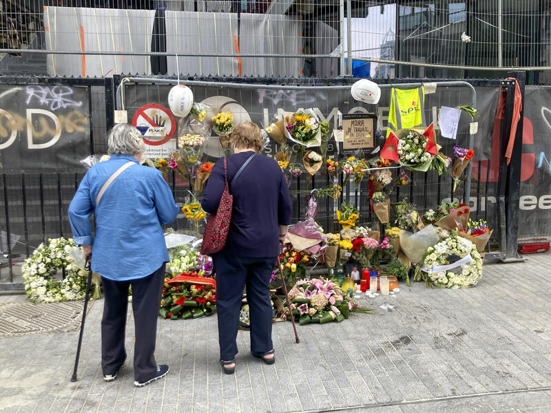 Flowers for Victims of OXY Building Fire